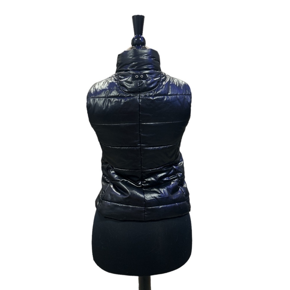 Converse Vest - Picture 9 of 9
